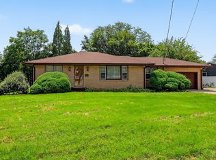 7204 Douglas Ave, Urbandale, IA 50322
