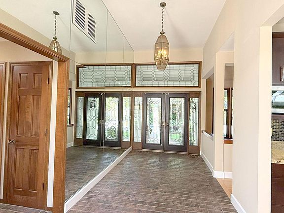 3rd image of 2215 Deer Oak Way