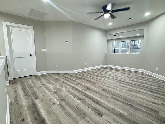 Lot 13 - 103 Woodstone Ln - Upstairs Loft/Living Room