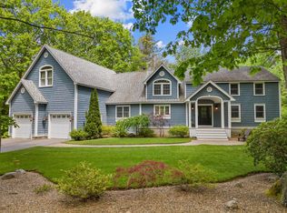21 Blossom Rd, Windham, NH 03087