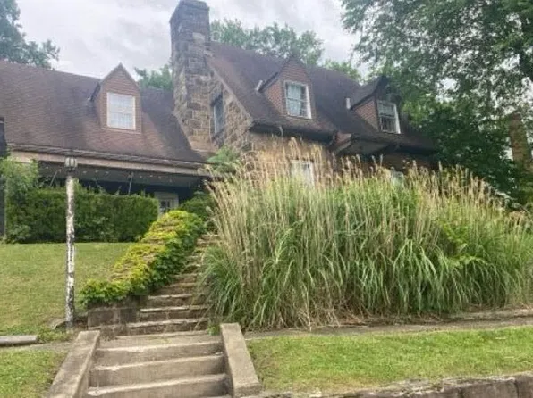 103 Sylvanus Ave, Uniontown, PA 15401