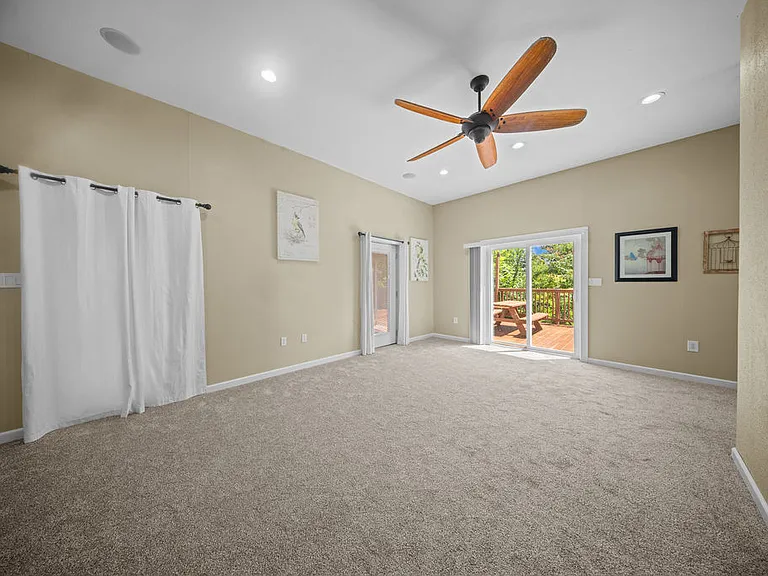 203 Farmer Dr — Photo 22