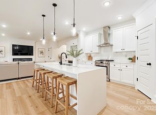 8311 Adrian Ct, Charlotte, NC 28270