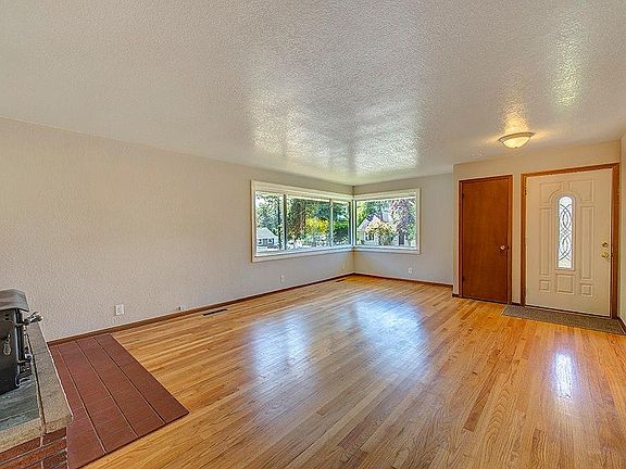 5th image of 305 Avenue I