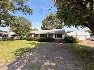 118 Parkgrove Dr, Englewood, OH 45322