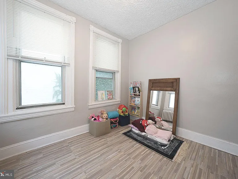 418 Harlan St — Photo 23