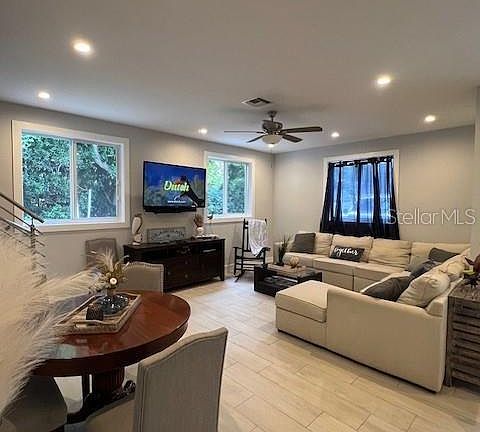 4th image of 143 N Hammock Rd