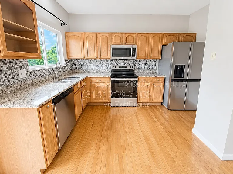 555 Fortress Ct — Photo 7