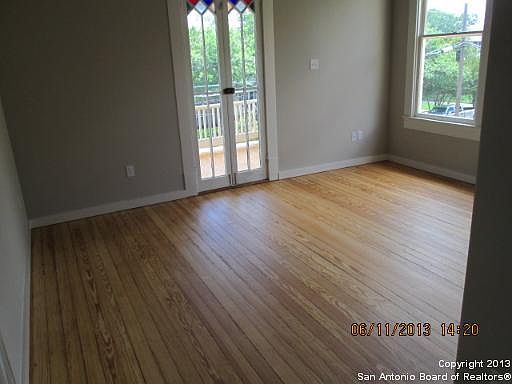 4th image of 523 E Park Ave APT 2