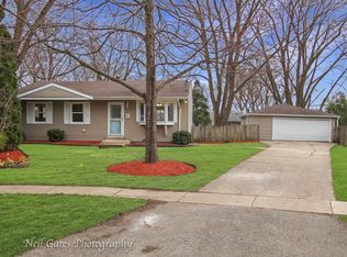 860 Osage Ter, Wauconda, IL 60084