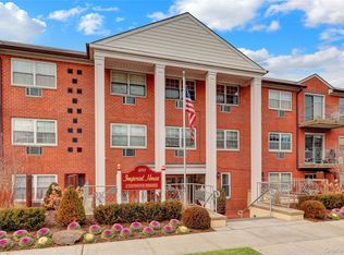 250 N Village #C24, Rockville Centre, NY 11570