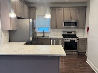 176 Avenue B FLOOR 2, Bayonne, NJ 07002