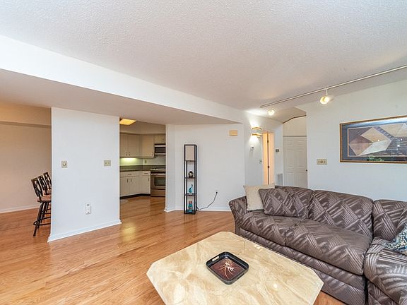 5th image of 8 Canvasback Way #8