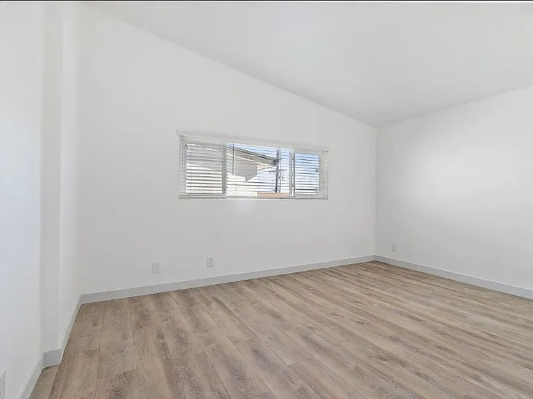 1151 N Peck Ave — Photo 47