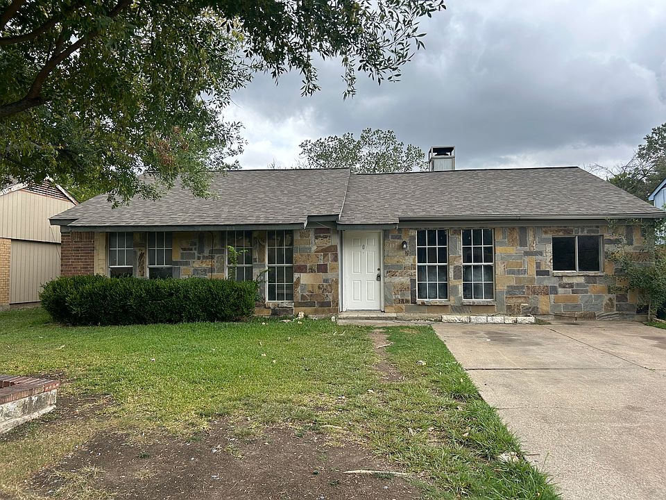 1st image of 2117 Highwood Dr