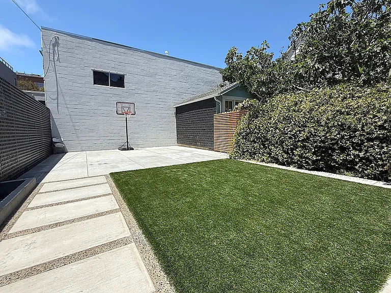 642 Mississippi St — Photo 22