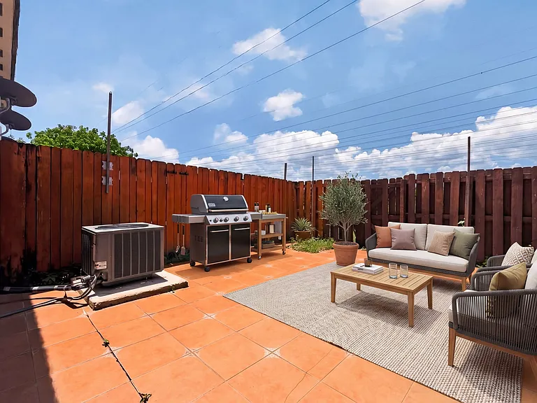 17106 SW 138th Ct — Photo 34
