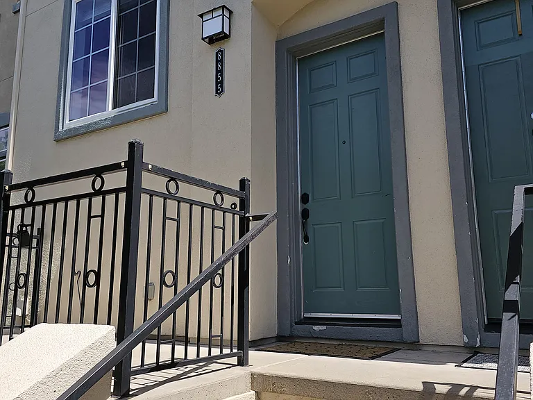 8855 Oliver Pl — Photo 1