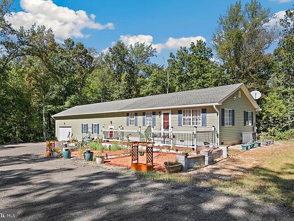 2nd image of 9463 Rogues Rd