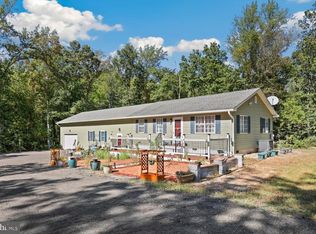 9463 Rogues Rd, Midland, VA 22728