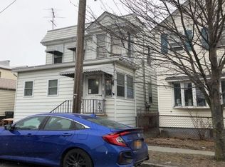 29 West St, Green Island, NY 12183