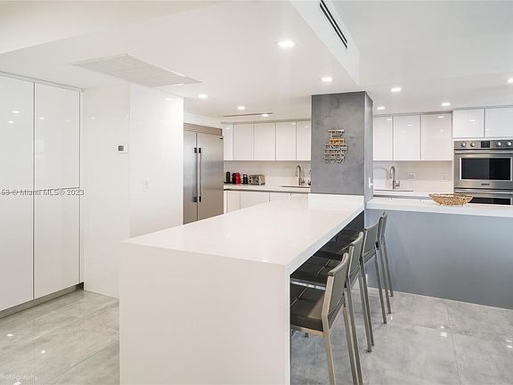 5th image of 9801 Collins Ave Penthouse 10U