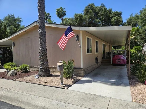 8975 Lawrence Welk Dr Spc 426, Escondido, CA 92026