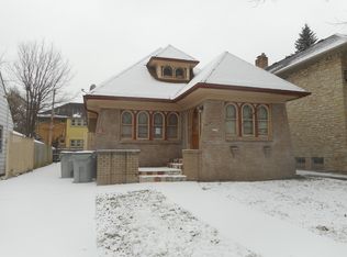 4209 W Highland Blvd, Milwaukee, WI 53208