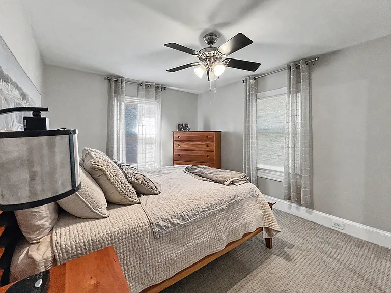 1039 Rees Ave — Photo 15