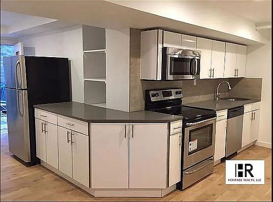 3rd image of 718 W 171st St APT B