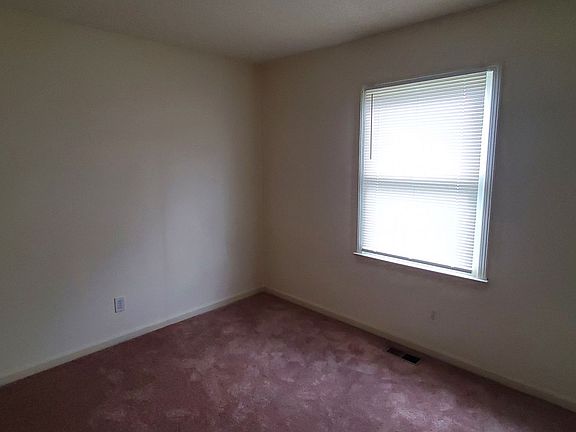 5th image of 618 E Gate City Blvd