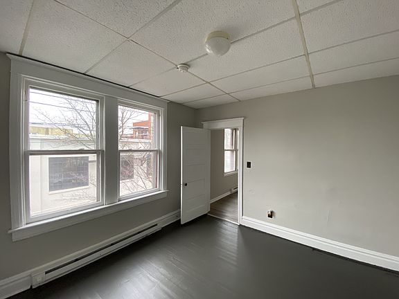 5th image of 60 Chambersburg St #10576448