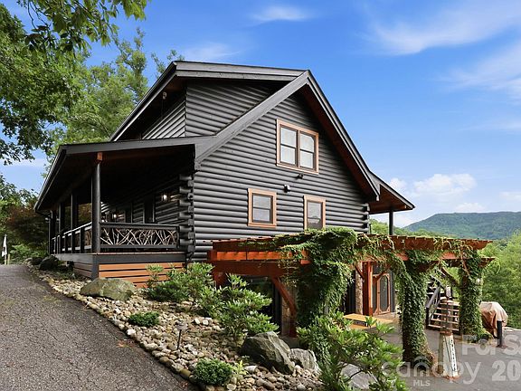 2nd image of 206 Hamlet Dr