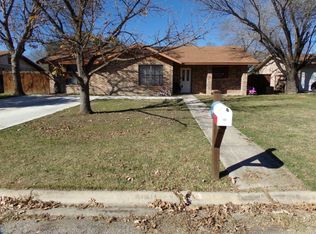 124 Barry St, Uvalde, TX 78801