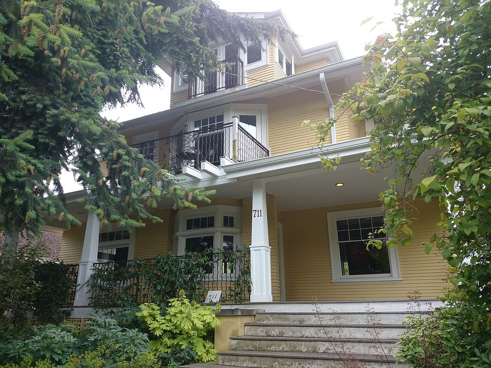2nd image of 711 33rd Ave