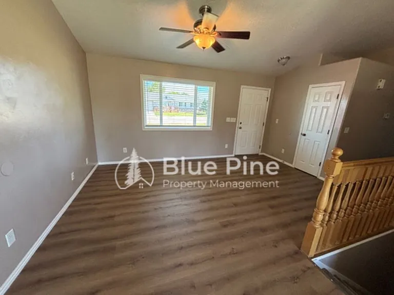 3904 E Lorna Ave — Photo 3