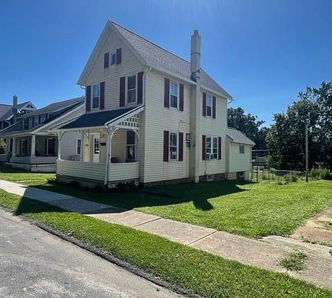 4th image of 440 Wyoming St