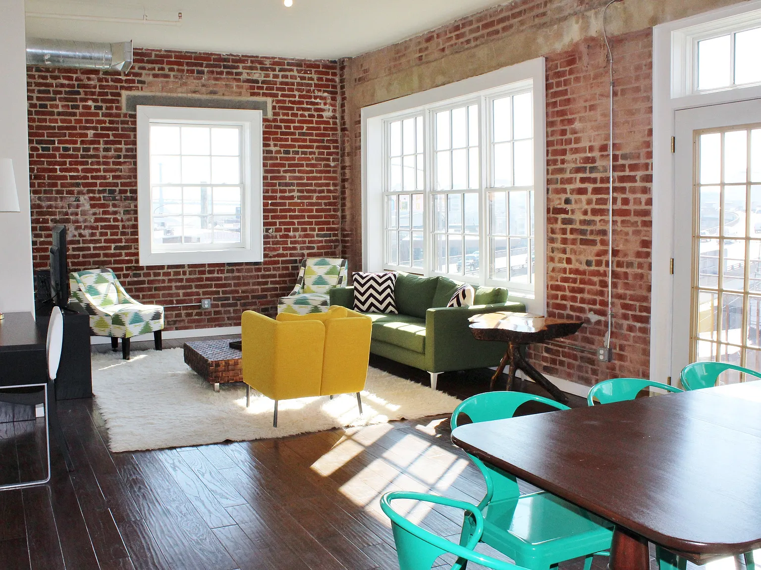 Frankford Lofts — Photo 2