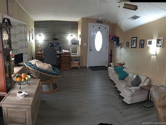 4th image of 14391 SW Divot Dr
