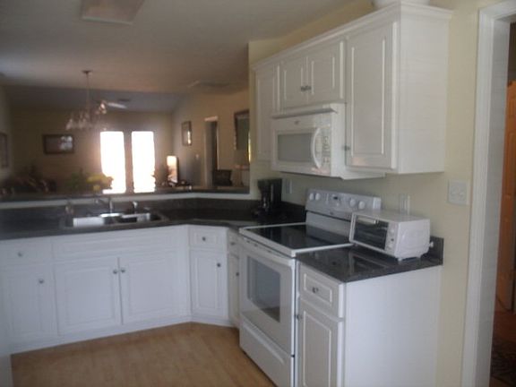 5th image of 101 Crabapple Way