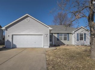 1506 Allendale Dr, Greenwood, MO 64034