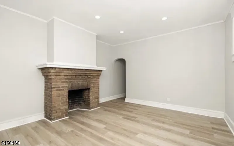1 bed, 1.0 bath, 550 sqft, $1,350 — Photo 3