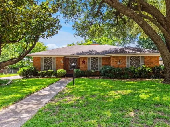 2810 Glenwood Ln, Denton, TX 76209