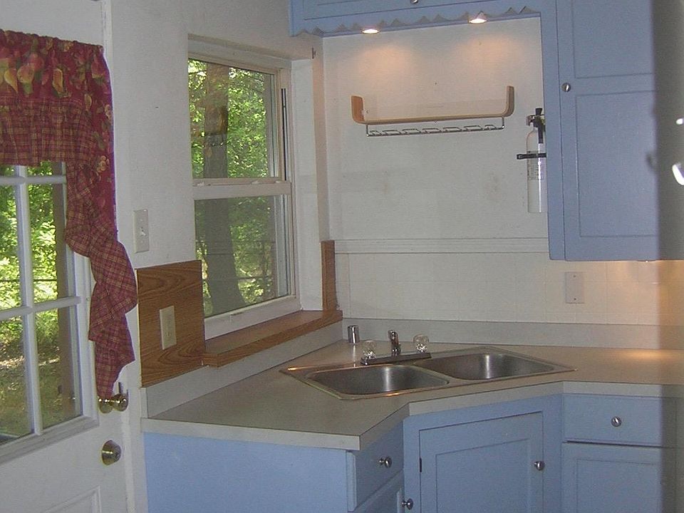 2nd image of 4619 Manett St