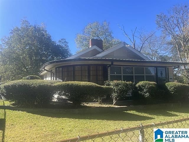 1st image of 5142 Hillside Dr