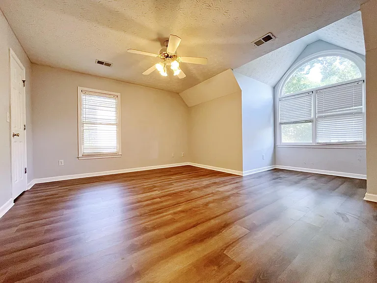 3060 Oak Meadow Dr — Photo 33