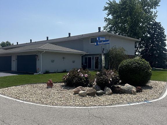 2nd image of 2618 Knollwood Dr