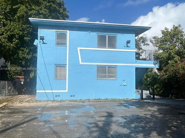 1565 SW 6th St APT 1