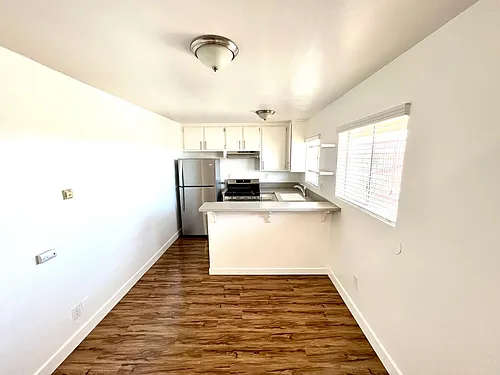 2226 Lewis Ave Photo 1