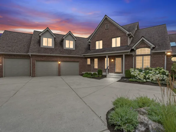 891 Copperwood Dr, Carmel, IN 46033